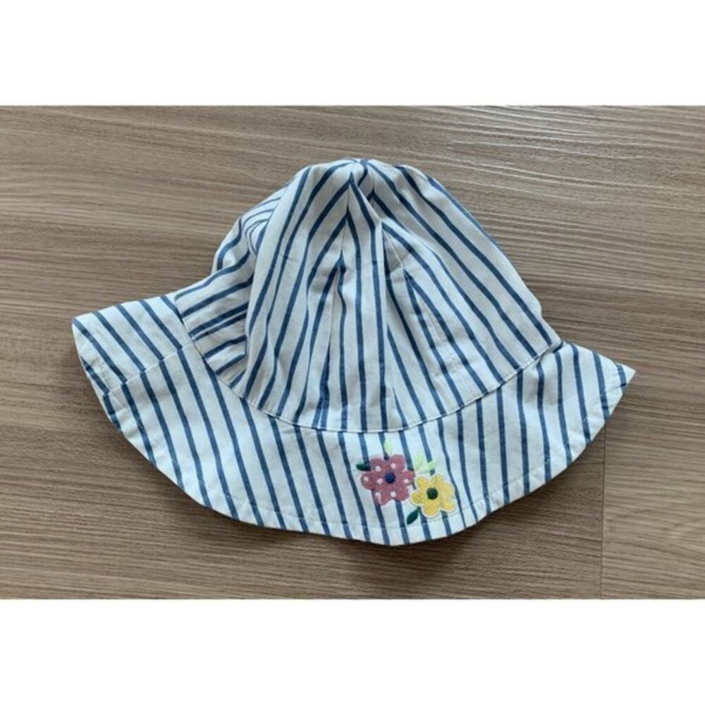 John Lewis hat 12-24 months